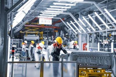 重慶工廠產(chǎn)能加速 長城炮專列火速進京